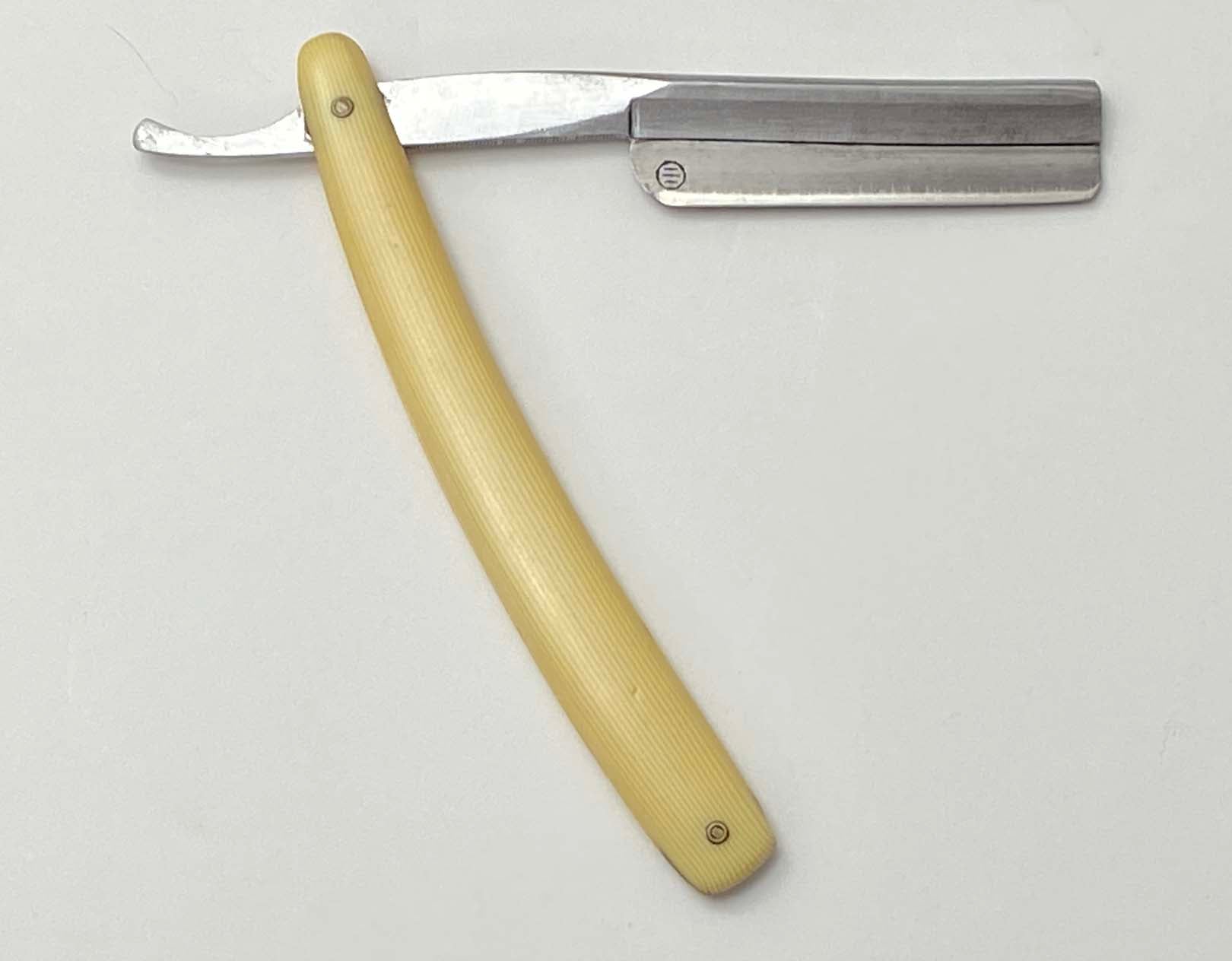 Vintage Rare IWASAKI 70mm Japanese Straight Razor – Aframes Tokyo