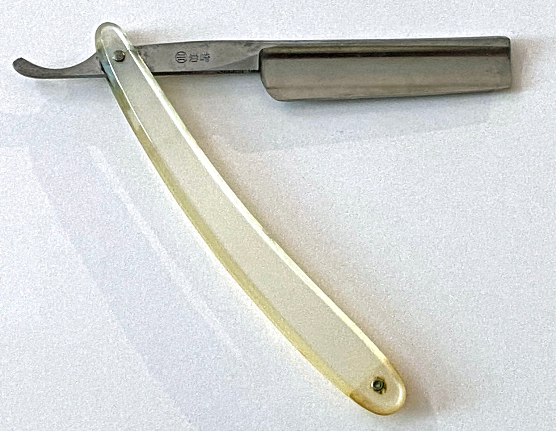 Vintage IWASAKI 3M Tokiwa 70mm Japanese Straight Razor – Aframes Tokyo